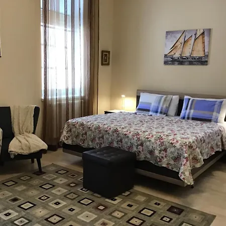Ml Suites Apartmán *